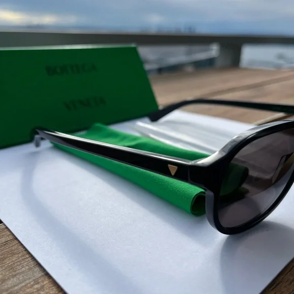 Bottega Veneta BV1292S 001 Sunglasses Unisex - Picture 4 of 7